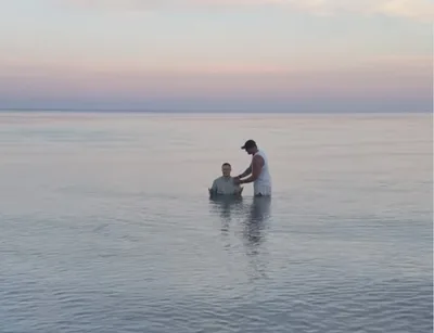 ‘I Took a Pill in Ibiza’ Singer Mike Posner Embraces Christianity, Gets Baptized