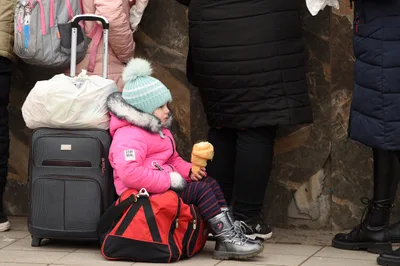 Report: A Record 100 Million People Have Been Forcibly Displaced Around the World - RELEVANT