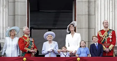 Queen Elizabeth II greets public on platinum jubilee