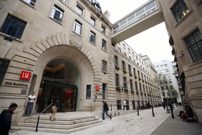 London School of Economics strips Christian words Lent, Easter from term calendar