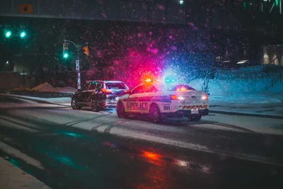 'Can I Pray For You?': Cop Stops Family For Speeding But a Viral Photo of What Happened Next Is Inspiring Thousands