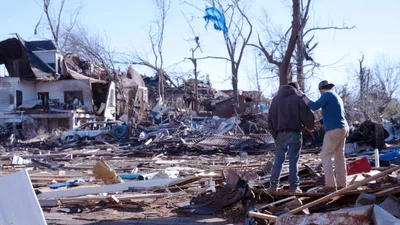 Franklin Graham & Samaritan's Purse Serving Christmas Eve Lunch to Kentucky Tornado Survivors