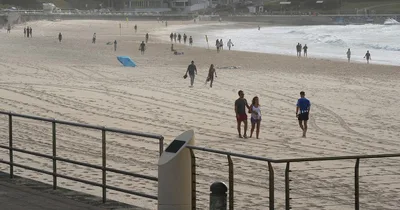 Muslim Man Hailed as Hero for Disarming Bondi Beach Shooter