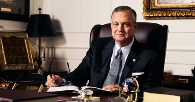 Albert Mohler Calls for SBC to Clarify Role of Pastor