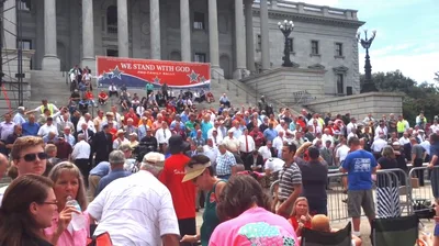 10,000 Stand Up for Religious Freedom, Biblical Morals at SC's 'We Stand with God' Rally