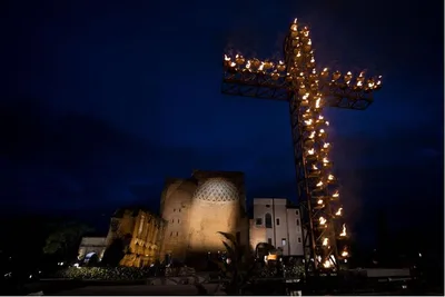At Stations of the Cross, Pope asks for grace to be ashamed of our sins