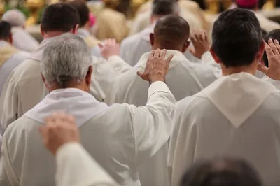 Pope extends Jubilee mandate on abortion, SSPX confession