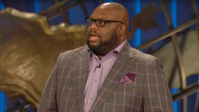 Aventer Gray Praises God and the Power of Prayer That Has Kept Pastor John Gray Alive: 'God Is Doing Miraculous Things'