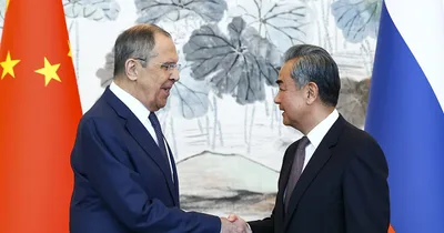 Russian foreign minister visits China