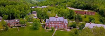 Dunbar Heir Donates $5M to Christian College for 'Glory Hall' Construction
