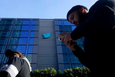 Musk Threatens to Boot Twitter Account Impersonators