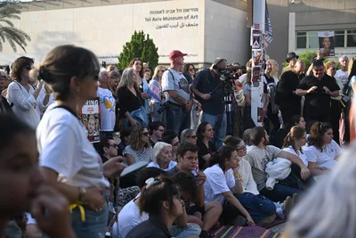 Hamas releases 11 more hostages; Israel frees 33 Palestinians prisoners