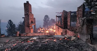 New Mexico wildfire kills two