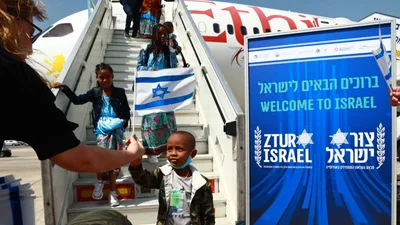 Ethiopian Immigrants Arrive in Israel, Hoping to Put an End to a ‘Painful Saga’