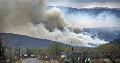 Wildfires rage in New Mexico