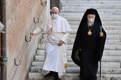 Imam, rabbi, and Orthodox patriarch wish Pope Francis a swift recovery