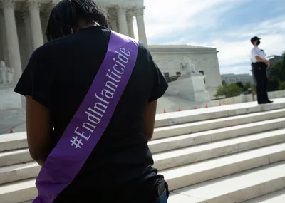 Supreme Court keeps Texas abortion law in place, says it will review it | Crux Now
