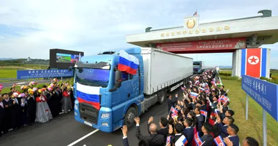 Russia, North Korea open bridge, first road connection