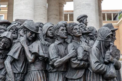 Pope Francis: Care for refugees fleeing ‘viruses of injustice, violence and war’