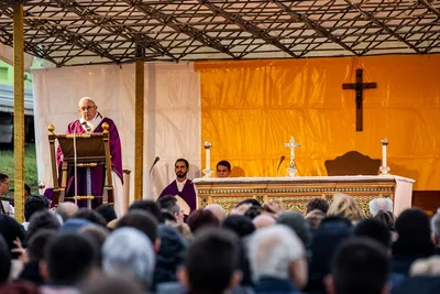 For All Souls' Day, Pope Francis prays in cemetery for unborn children