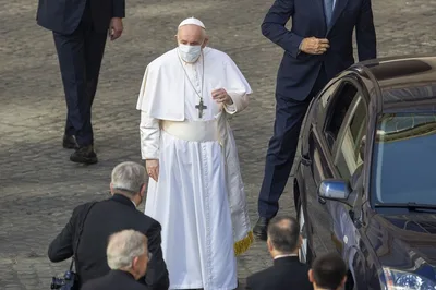 Pope Francis returns to Vatican after colon surgery