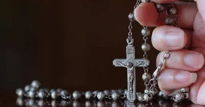 New study reveals the rosary rivals modern meditation for mental health benefits
