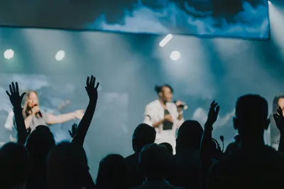 The Two Kinds of Churches Actually Growing in America Share One Big Thing in Common - RELEVANT