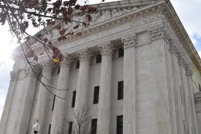 Supreme Court halts execution of inmate requesting vocal prayer at his death