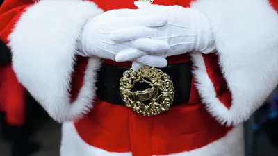Santa Knows Sign Language, Brings Christmas Cheer to Deaf Children in DC, and the Kids Say 'He's Real'