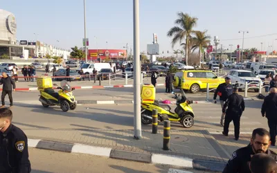Israeli Officials: 4 People Killed in Beersheba Stabbing Attack