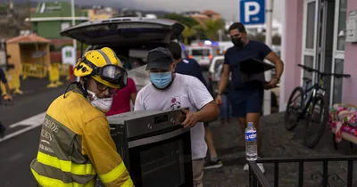 Volcano eruption sends Spanish islanders fleeing
