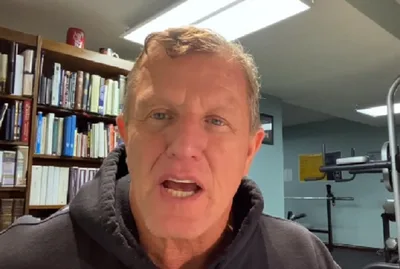Pastor who resigned over adultery accused of taking virginity from teen on office floor