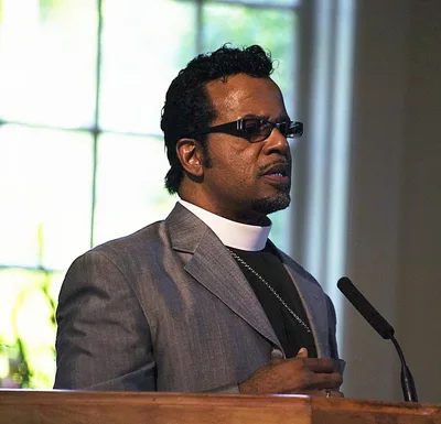 Carlton Pearson, Former Megachurch Pastor Who Says There is No Hell, Brought to 'death's door' Battling Cancer