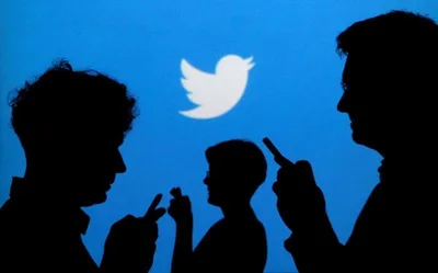 Tell me lies, tell me sweet Twitter lies