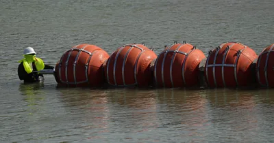 Texas fights to keep buoys in Rio Grande