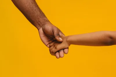 Church leaders in Kenya give qualified support for plan to close orphanages