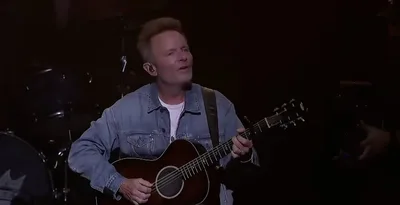 Chris Tomlin leads thousands in worship at AWAKE Houston: ‘We honor You’