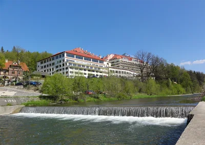 Unexpected hotel renovation forces European Leadership Forum to look for a new 2027 site