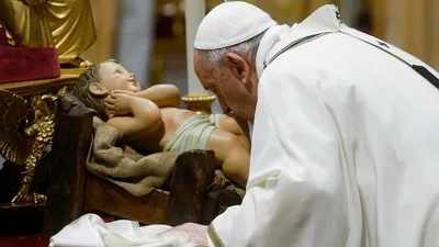 Pope Francis’ Christmas Mass: ‘God comes into the world in littleness’