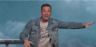 Megachurch Pastor Says Viral Comment about Wives on Wedding Night was a Joke