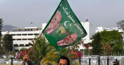 Pakistan ousts prime minister, elects replacement