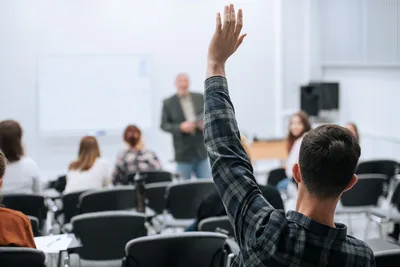 Confidence in American colleges in free fall
