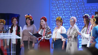 Hundreds of Ukrainian Refugees Get Blessed with an American Thanksgiving Meal