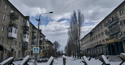 Russian Forces Shell, Storm Eastern Ukraine