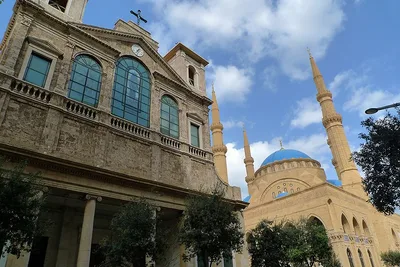 Vatican foreign minister visits Lebanon, still suffering from financial and political crises