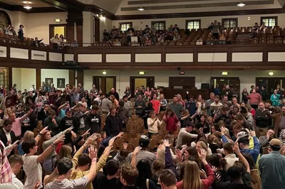 Faith Leaders Push Back on Asbury Revival Criticism - RELEVANT