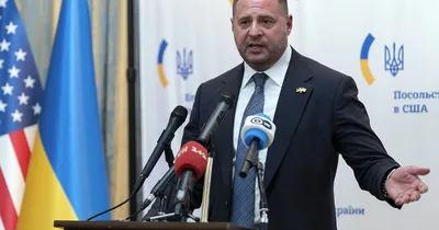 Ukrainian president’s top man resigns amid probe