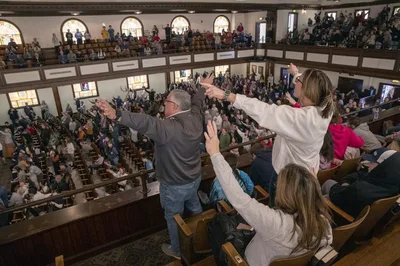 Asbury Revival Sparks Prayer, Reflection at Christian Universities - The Christian Chronicle