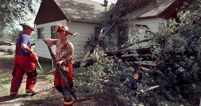 Storm winds over 90 mph buffet Great Plains, Midwest