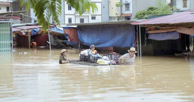 Dozens Dead after Typhoon Yagi Slams Vietnam